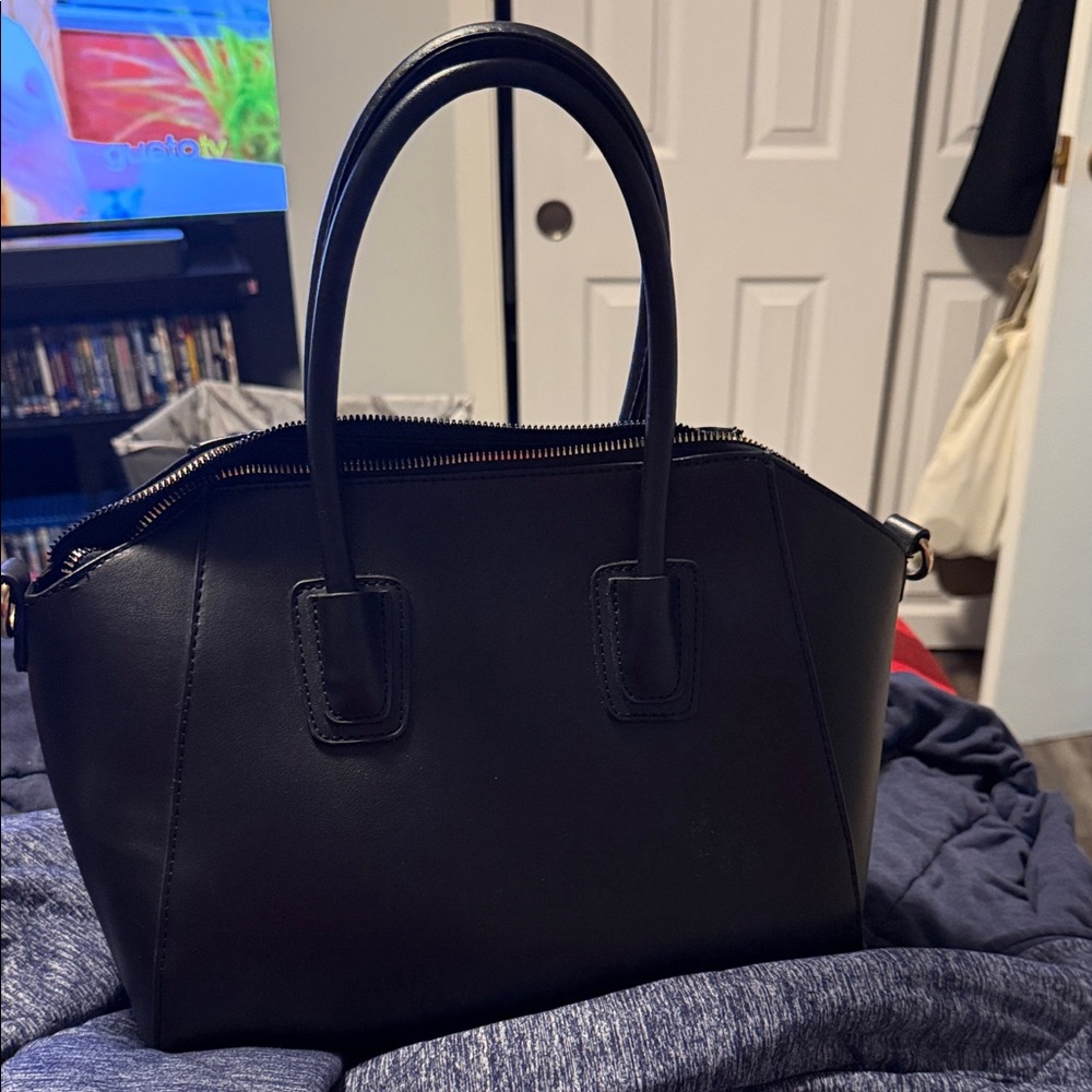 Elegant Black Women's Handbag